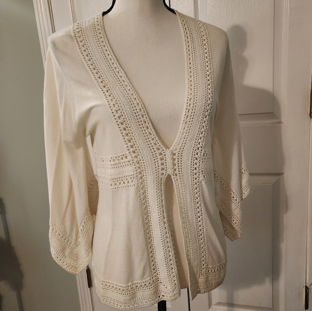 Harold's knit sweater Top, low V-neck, bell sleeve, open at tummy, pull-over Sm